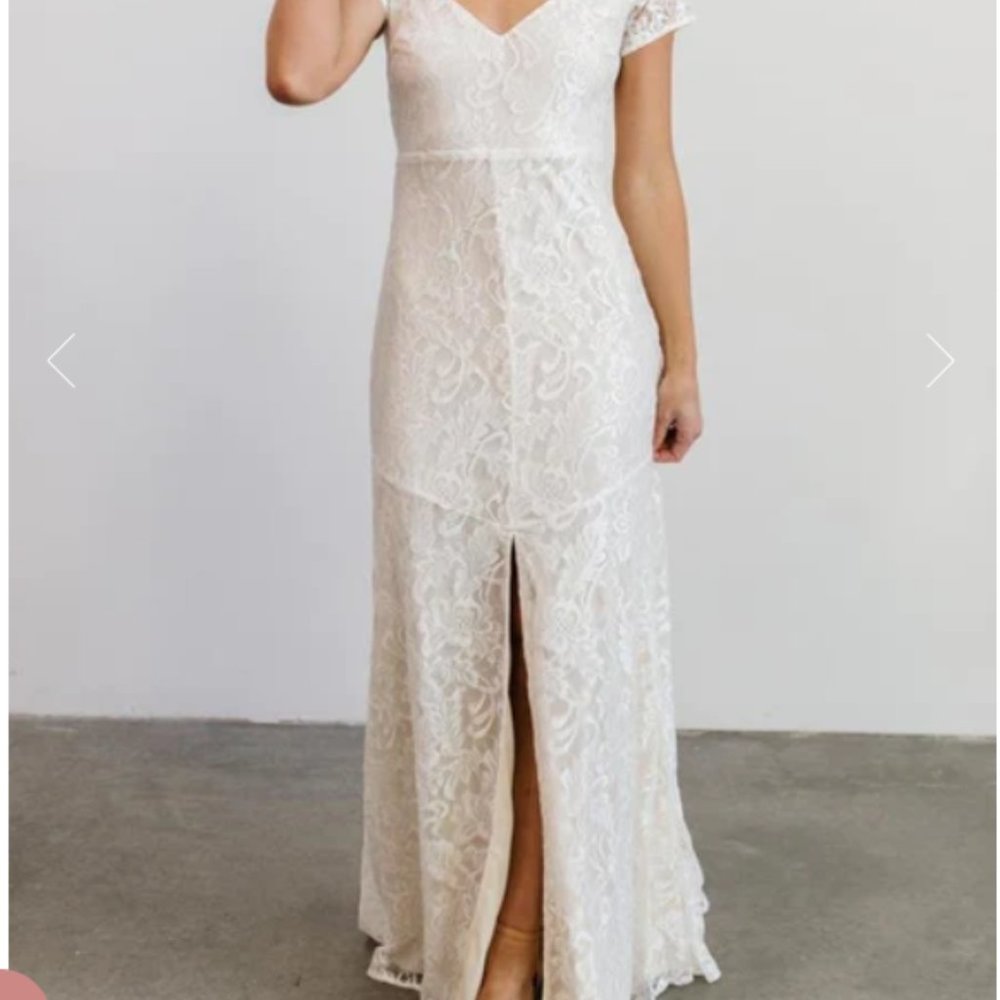 Diana Lace Gown - Small - Picture 5 of 6